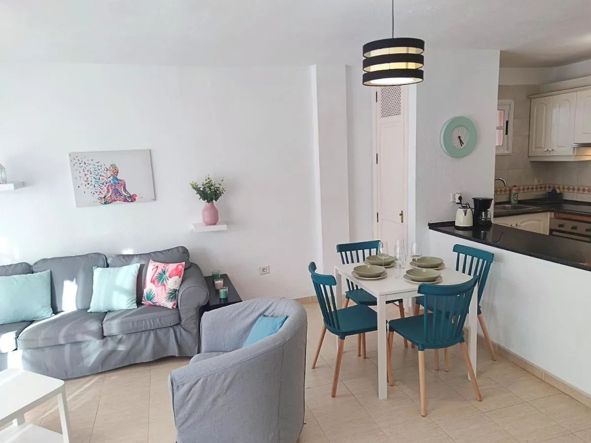 The Heights - Los Cristianos - Heated Pool - Wifi Free Apartamento