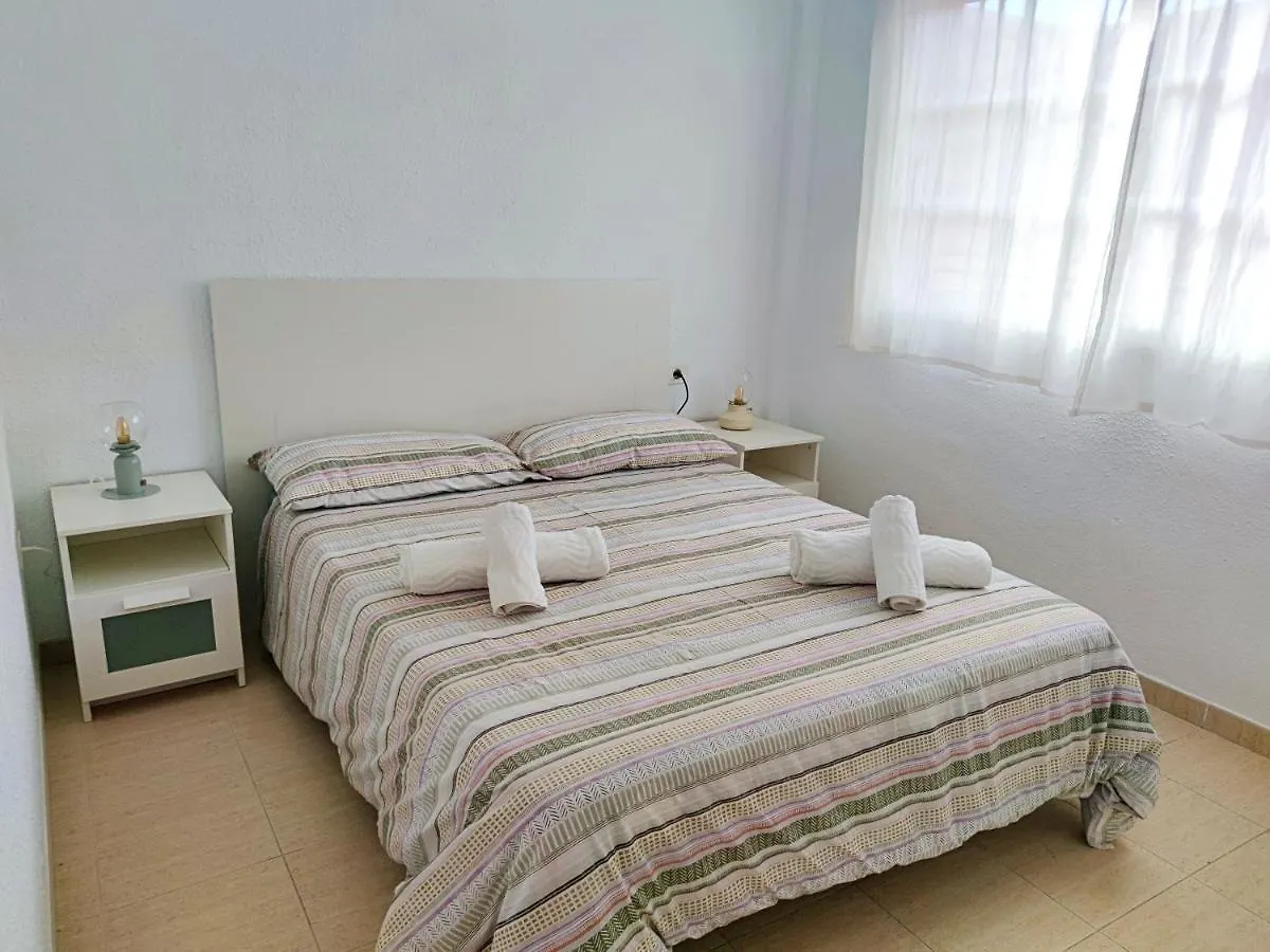 The Heights - Los Cristianos - Heated Pool - Wifi Free Apartment