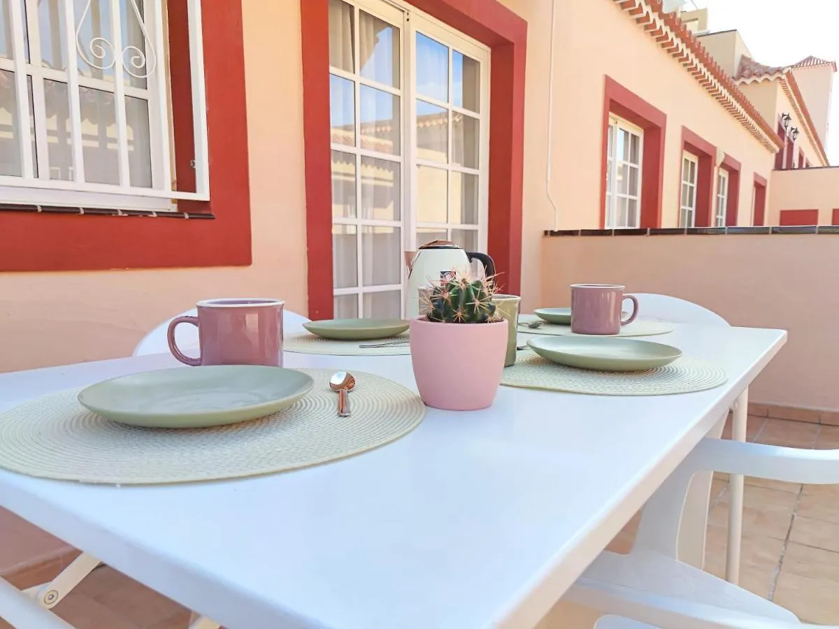 The Heights - Los Cristianos - Heated Pool - Wifi Free 아파트 로스크리스티아노스