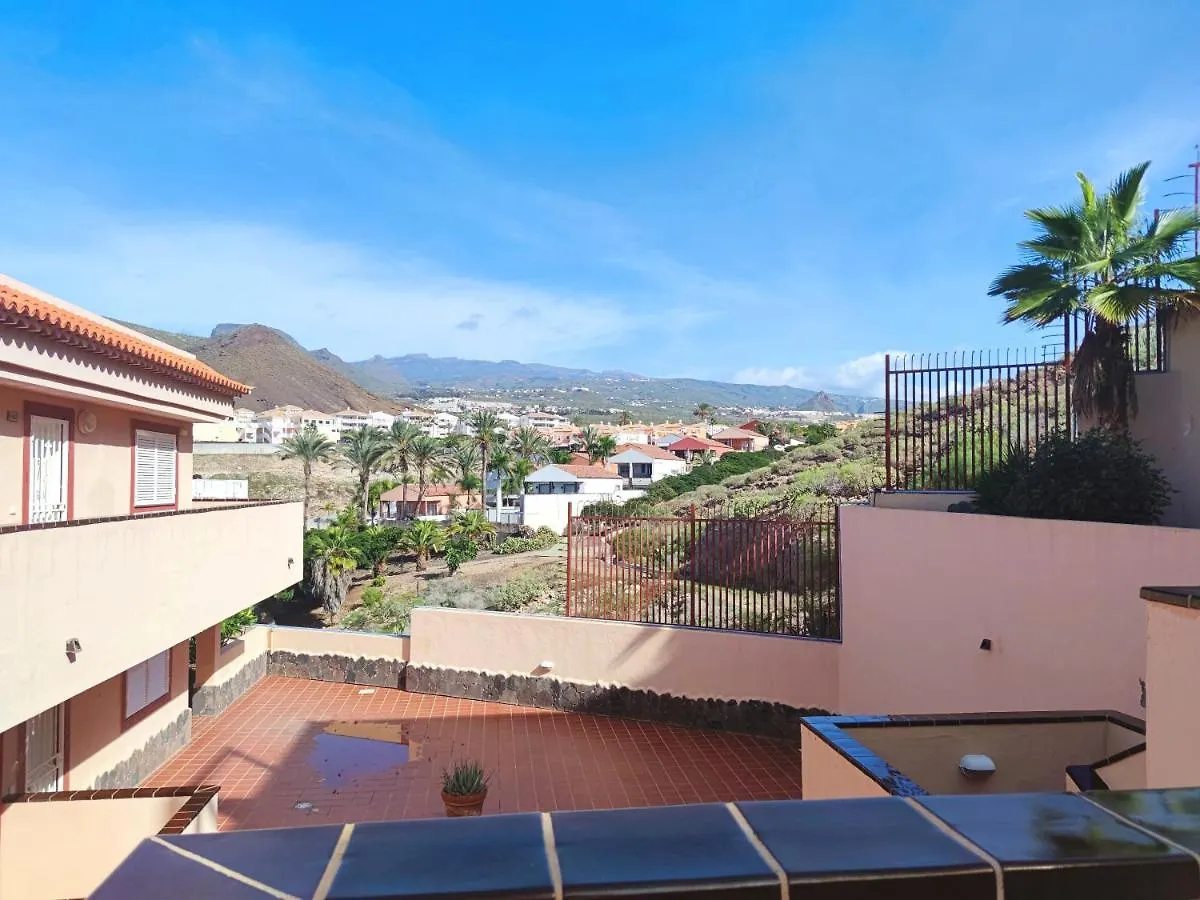 아파트 The Heights - Los Cristianos - Heated Pool - Wifi Free